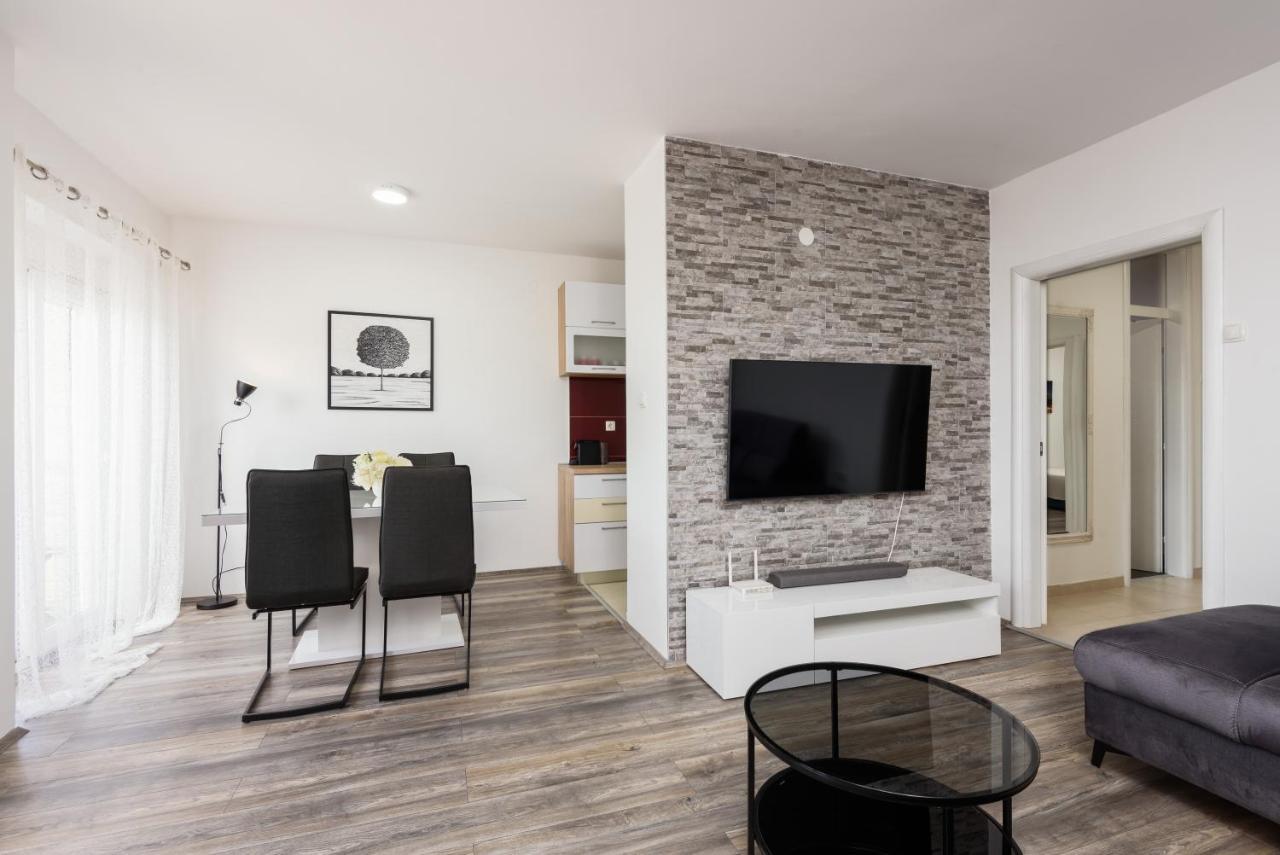 Apartment Tina โพลเช ภายนอก รูปภาพ